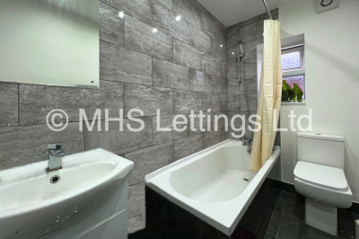 Thumbnail photo of 4 Bedroom Mid Terraced House in 7 Welton Place, Leeds, LS6 1EW