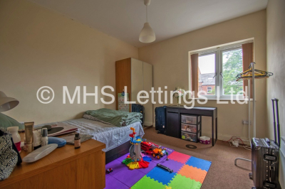 Thumbnail photo of 4 Bedroom Apartment in 1st Floor Flat, 146a Woodsley Road, Universities, Leeds, LS2 9LZ