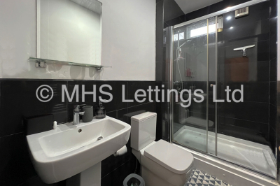 Thumbnail photo of 4 Bedroom Mid Terraced House in 16 Mayville Street, Leeds, LS6 1ND