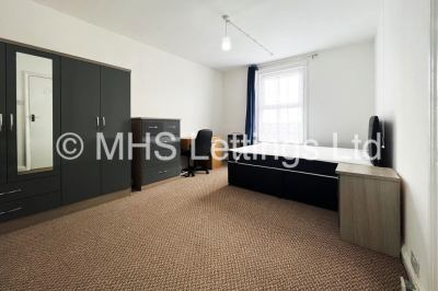 Thumbnail photo of 3 Bedroom Mid Terraced House in 22 Royal Park Grove, Leeds, LS6 1HQ