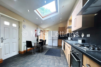 Thumbnail photo of 10 Bedroom Mid Terraced House in 144 Woodsley Road, Leeds, LS2 9LZ