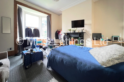 Thumbnail photo of 8 Bedroom Mid Terraced House in 10 Kensington Terrace, Leeds, LS6 1BE