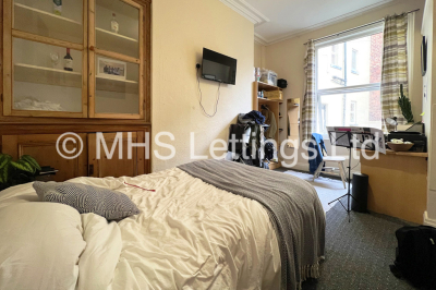 Thumbnail photo of 8 Bedroom Mid Terraced House in 10 Kensington Terrace, Leeds, LS6 1BE