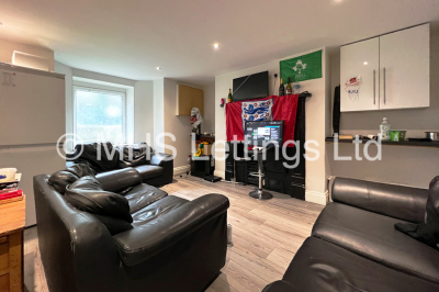 Thumbnail photo of 8 Bedroom Mid Terraced House in 10 Kensington Terrace, Leeds, LS6 1BE
