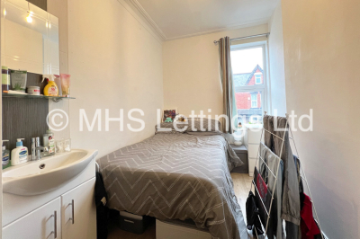 Thumbnail photo of 7 Bedroom Mid Terraced House in 12 Richmond Mount, Leeds, LS6 1DG