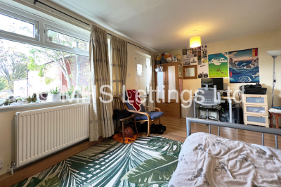 Thumbnail photo of 3 Bedroom Mid Terraced House in 30 St. Johns Close, Leeds, LS6 1SE