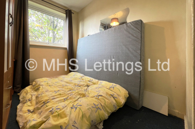 Thumbnail photo of 3 Bedroom Mid Terraced House in 30 St. Johns Close, Leeds, LS6 1SE