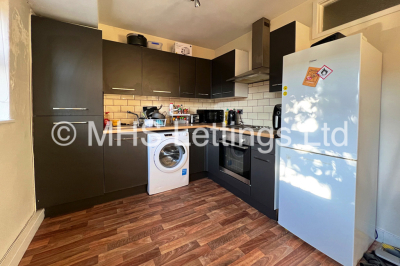 Thumbnail photo of 3 Bedroom Apartment in Flat 11, Welton Road, Leeds, LS6 1EE