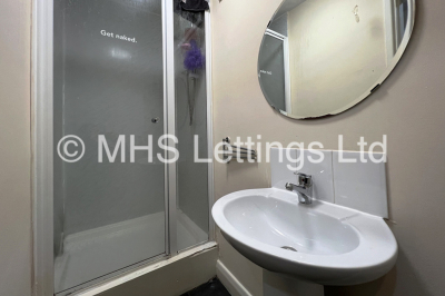 Thumbnail photo of 3 Bedroom Apartment in Flat 7, Welton Road, Leeds, LS6 1EE