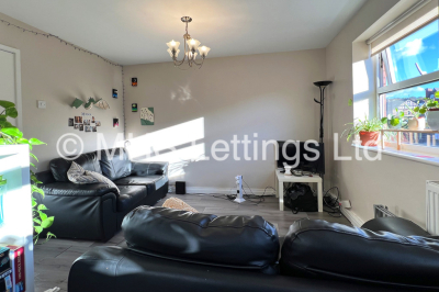 Thumbnail photo of 3 Bedroom Apartment in Flat 16, Welton Road, Leeds, LS6 1EE