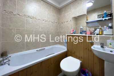 Thumbnail photo of 3 Bedroom Apartment in Flat 16, Welton Road, Leeds, LS6 1EE