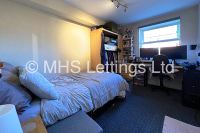 Thumbnail photo of 3 Bedroom Apartment in Flat 16, Welton Road, Leeds, LS6 1EE