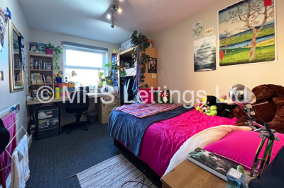 Thumbnail photo of 3 Bedroom Apartment in Flat 16, Welton Road, Leeds, LS6 1EE