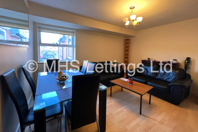 Thumbnail photo of 5 Bedroom Ground Floor Flat in Flat 19, Welton Road, Leeds, LS6 1EE
