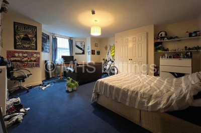 Thumbnail photo of 9 Bedroom Mid Terraced House in 32 Kensington Terrace, Leeds, LS6 1BE