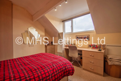 Thumbnail photo of 4 Bedroom Mid Terraced House in 10 Morris Grove, Leeds, LS5 3EZ