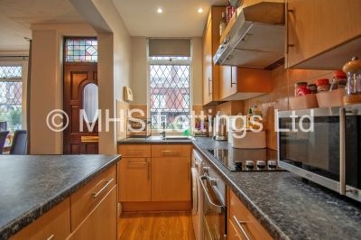 Thumbnail photo of 4 Bedroom Mid Terraced House in 10 Morris Grove, Leeds, LS5 3EZ