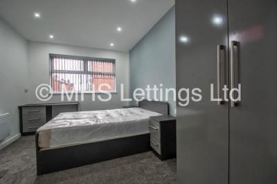 Thumbnail photo of 2 Bedroom Apartment in Flat 1, 12 Noster Hill, Leeds, LS11 8QE