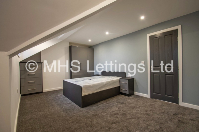 Thumbnail photo of 3 Bedroom Apartment in Flat 2, 12 Noster Hill, Leeds, LS11 8QE