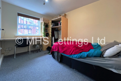 Thumbnail photo of 3 Bedroom Apartment in Flat 1, Welton Road, Leeds, LS6 1EE