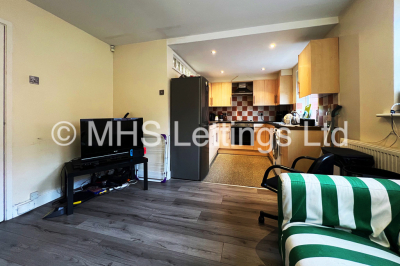 Thumbnail photo of 3 Bedroom Apartment in Flat 14, Welton Road, Leeds, LS6 1EE