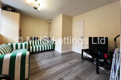 Thumbnail photo of 3 Bedroom Apartment in Flat 14, Welton Road, Leeds, LS6 1EE