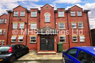 Thumbnail photo of 3 Bedroom Apartment in Flat 14, Welton Road, Leeds, LS6 1EE