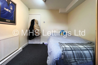 Thumbnail photo of 3 Bedroom Apartment in Flat 14, Welton Road, Leeds, LS6 1EE