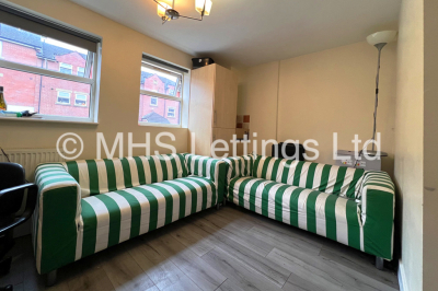 Thumbnail photo of 3 Bedroom Apartment in Flat 14, Welton Road, Leeds, LS6 1EE