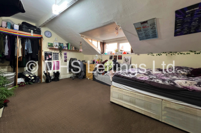 Thumbnail photo of 8 Bedroom Mid Terraced House in 43 Clarendon Road, Leeds, Ls2 9NZ