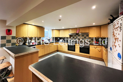 Thumbnail photo of 8 Bedroom Mid Terraced House in 76 St. Michaels Road, Leeds, LS6 3BG
