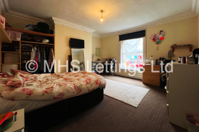 Thumbnail photo of 8 Bedroom Mid Terraced House in 76 St. Michaels Road, Leeds, LS6 3BG