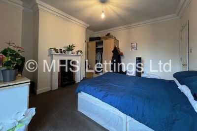 Thumbnail photo of 8 Bedroom Mid Terraced House in 76 St. Michaels Road, Leeds, LS6 3BG