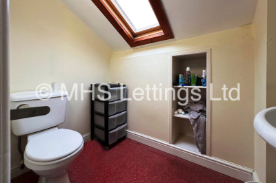 Thumbnail photo of 8 Bedroom Mid Terraced House in 76 St. Michaels Road, Leeds, LS6 3BG
