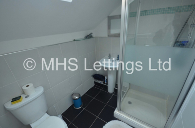 Thumbnail photo of 3 Bedroom Mid Terraced House in 6 Beechwood View, Leeds, LS4 2LP