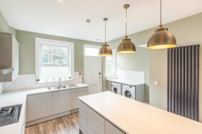 Thumbnail photo of 6 Bedroom Mid Terraced House in 33 Headingley Avenue, Leeds, LS6 3ER