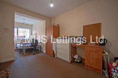 Thumbnail photo of 3 Bedroom Mid Terraced House in 25 Park View Road, Leeds, LS4 2LG