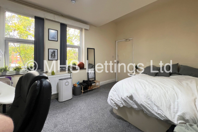 Thumbnail photo of 6 Bedroom Mid Terraced House in Ash Grove, Leeds, LS6 1AY