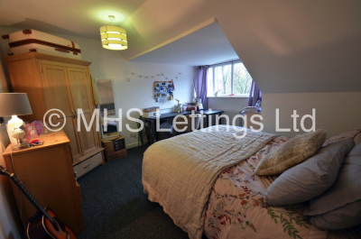 Thumbnail photo of 6 Bedroom Mid Terraced House in Ash Grove, Leeds, LS6 1AY
