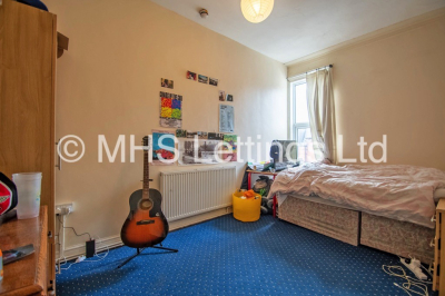 Thumbnail photo of 7 Bedroom Mid Terraced House in 11 Richmond Mount, Leeds, LS6 1DG