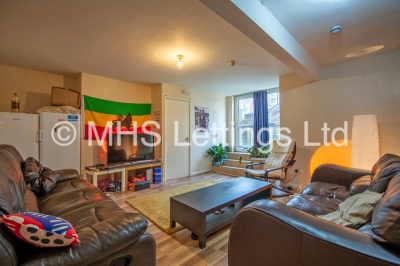 Thumbnail photo of 7 Bedroom Mid Terraced House in 11 Richmond Mount, Leeds, LS6 1DG