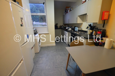Thumbnail photo of 1 Bedroom Shared House in Room 6, 1 Richmond Mount, Leeds, LS6 1DG