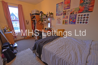 Thumbnail photo of 1 Bedroom Shared House in Room 5, 1 Richmond Mount, Leeds, LS6 1DG