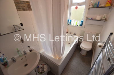 Thumbnail photo of 4 Bedroom Mid Terraced House in 28 Mayville Street, Leeds, LS6 1ND