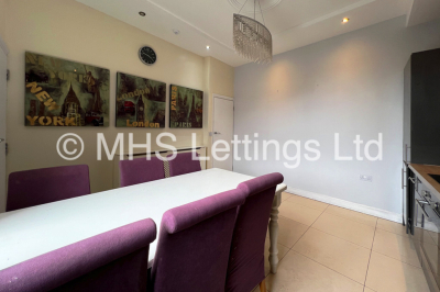 Thumbnail photo of 4 Bedroom Mid Terraced House in 322 York Road, Leeds, LS9 9DN