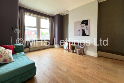Thumbnail photo of 4 Bedroom Mid Terraced House in 322 York Road, Leeds, LS9 9DN