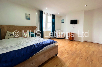Thumbnail photo of 4 Bedroom Mid Terraced House in 322 York Road, Leeds, LS9 9DN