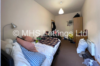 Thumbnail photo of 3 Bedroom Flat in Ground Floor Flat, 146 Woodsley Road, Leeds, LS2 9LZ