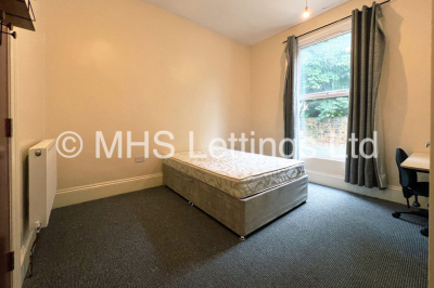 Thumbnail photo of 4 Bedroom Flat in Flat 1, 11 Regent Park Terrace, Leeds, LS6 2AX