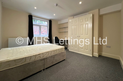 Thumbnail photo of 4 Bedroom Flat in Flat 1, 11 Regent Park Terrace, Leeds, LS6 2AX